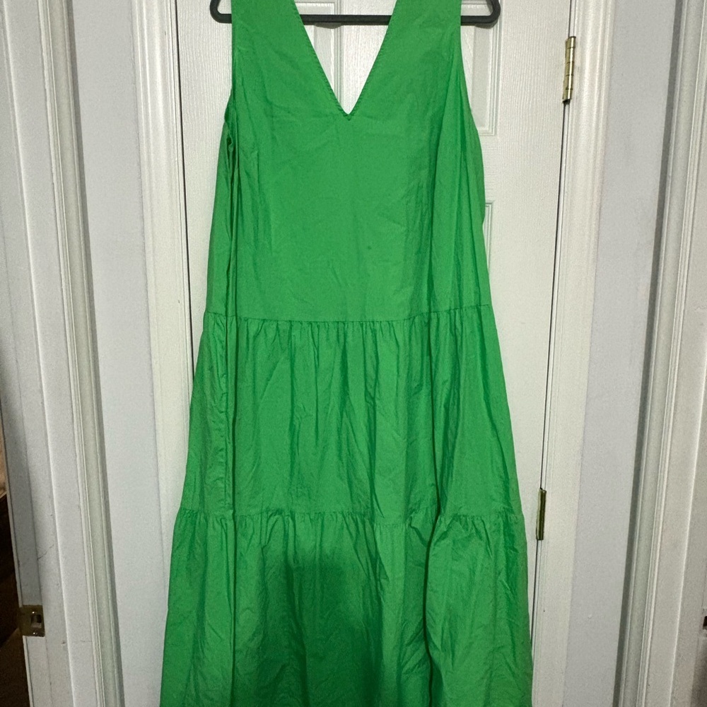 Green maxi dress